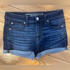 American Eagle Outfitters Size 4 Denim Hi-Rise Shortie